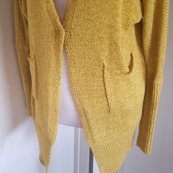 Mustard Yellow knee length Cardigan Sweater,EUC,M - Picture 5 of 8